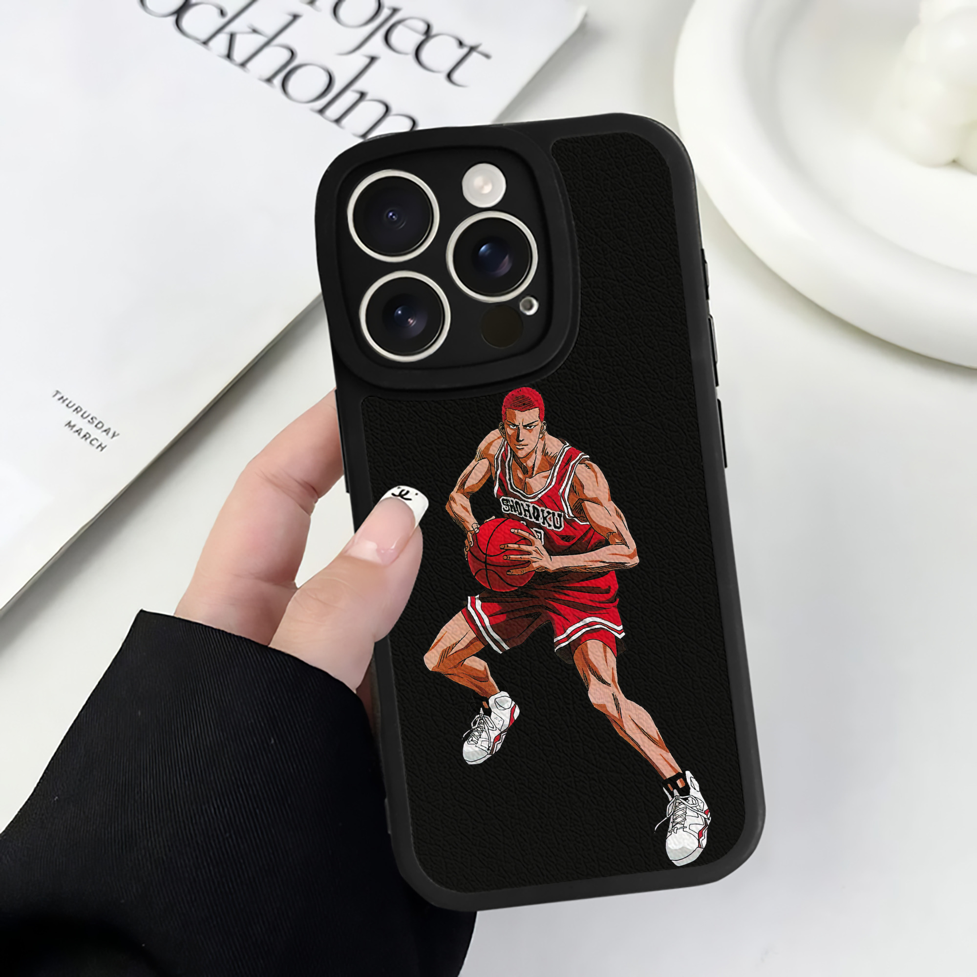 （画像用） SLAM DUNK／スラムダンク 【iPhone 16シリーズ対応】シリコンスマホケース（レザー調） 材質：シリコン